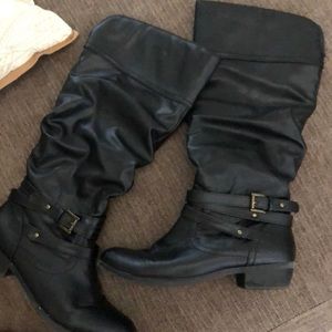Black boots!